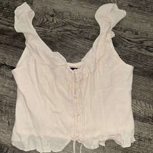 Lulu’s Ruffle Top Sz Medium off white color